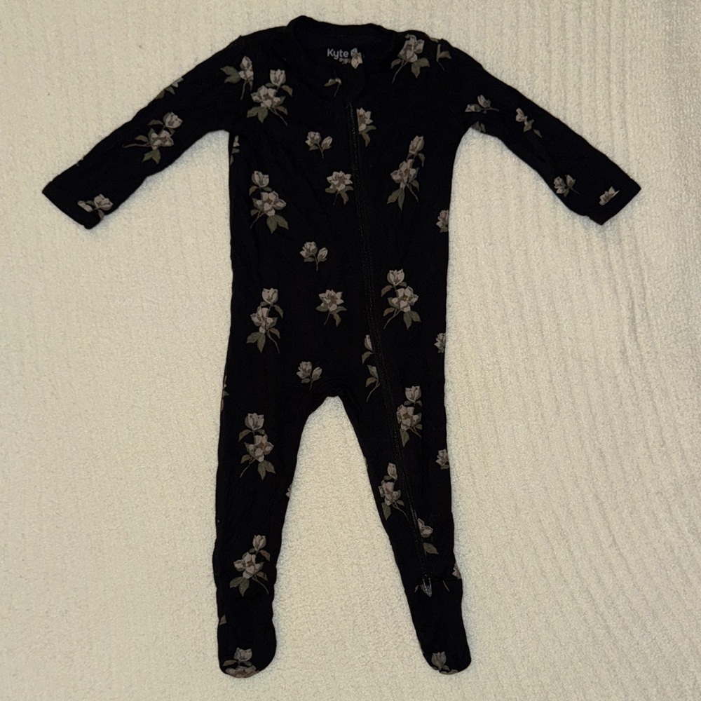 Kyte Baby bamboo footie onesie 3-6 mos.